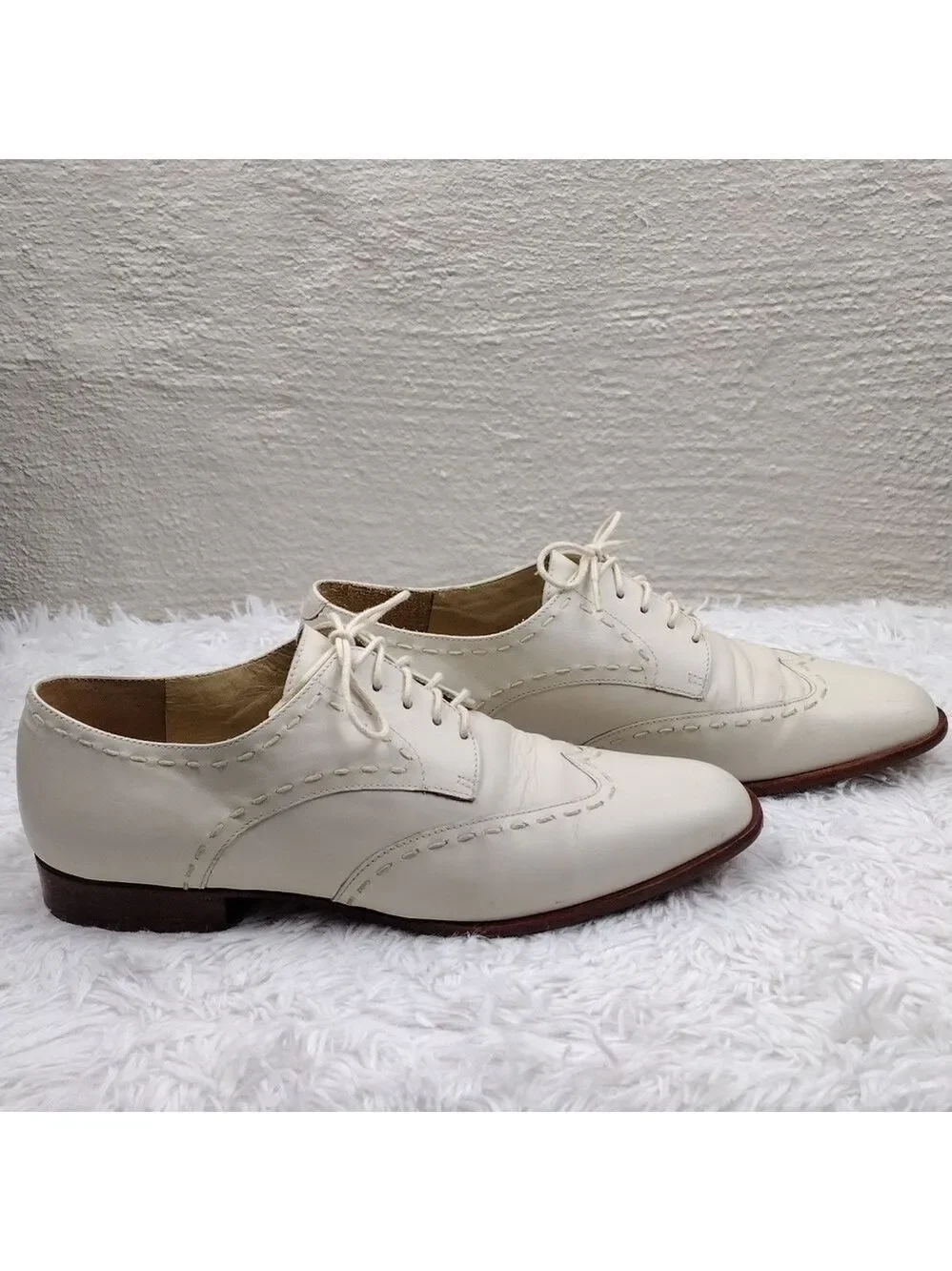 Kenneth Cole New York Cream Leather Stitched Square Toe Lace Up Oxford Shoe